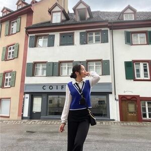 H&M blue oversized vest shirt